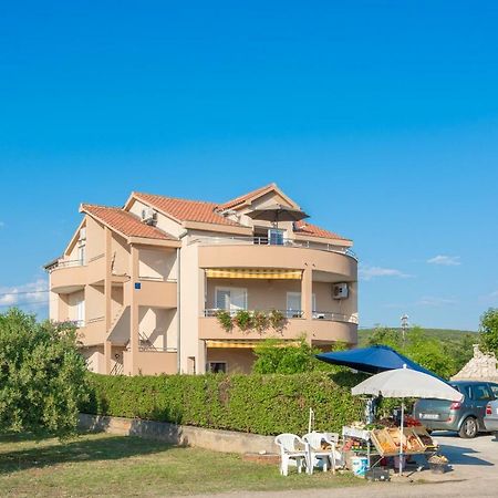 Apartments Lotus Sukošan المظهر الخارجي الصورة
