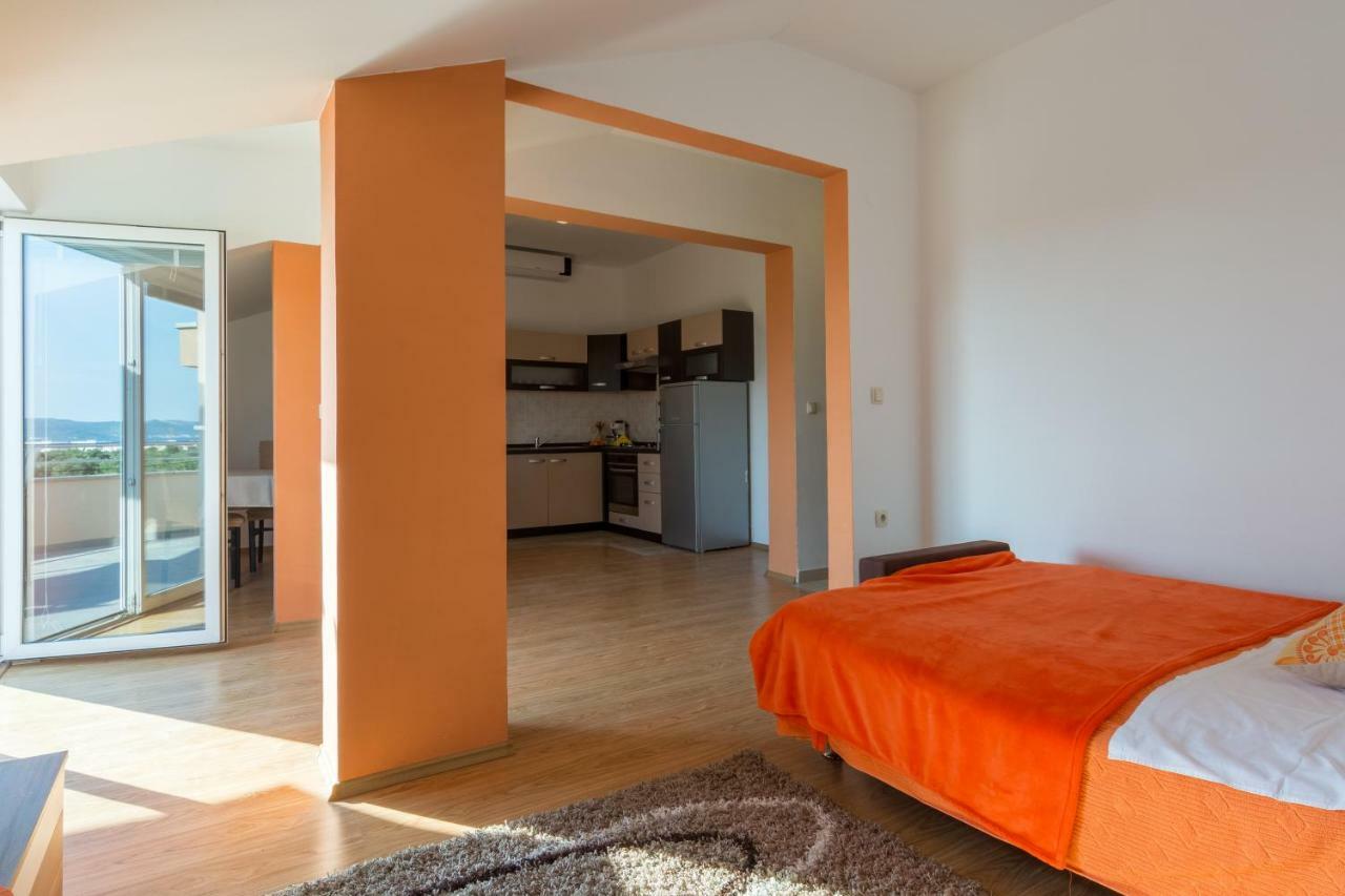 Apartments Lotus Sukošan المظهر الخارجي الصورة