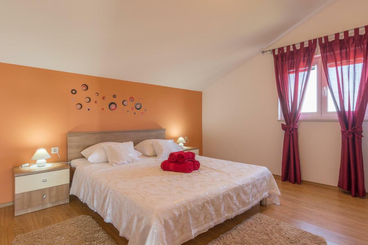 Apartments Lotus Sukošan المظهر الخارجي الصورة