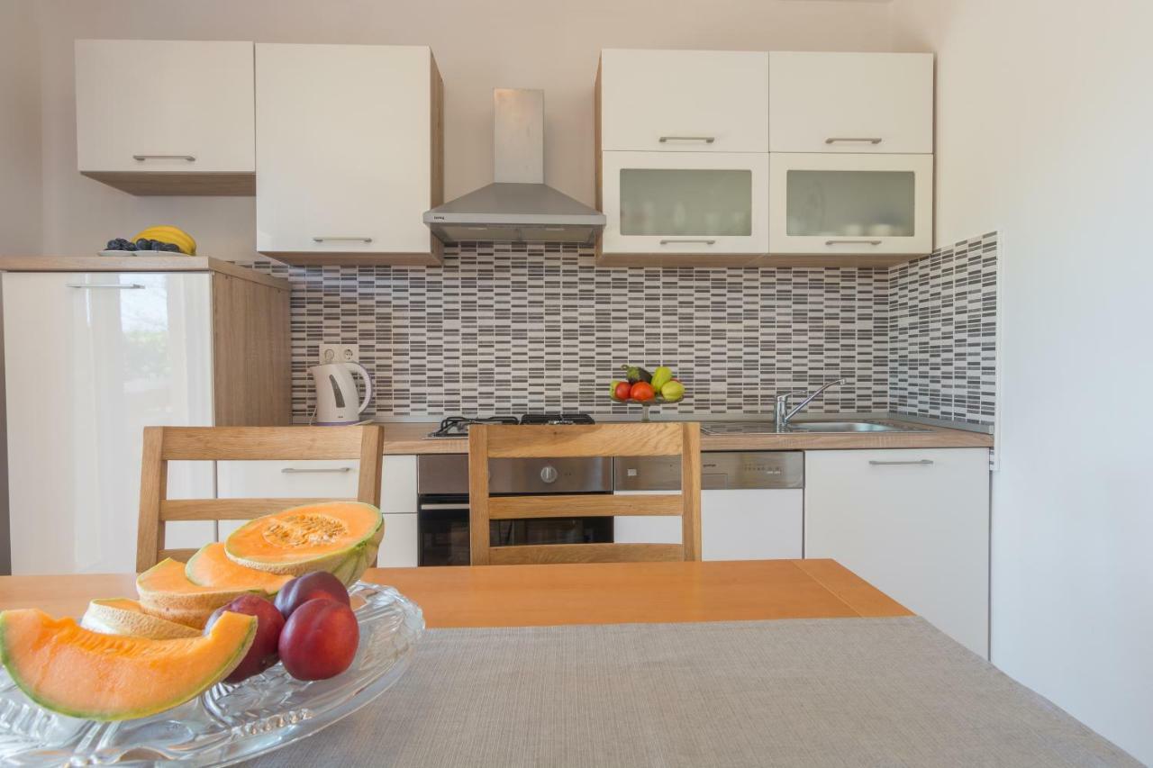 Apartments Lotus Sukošan المظهر الخارجي الصورة
