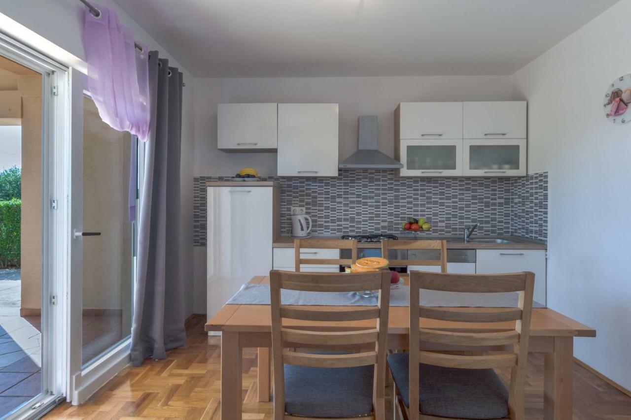 Apartments Lotus Sukošan المظهر الخارجي الصورة