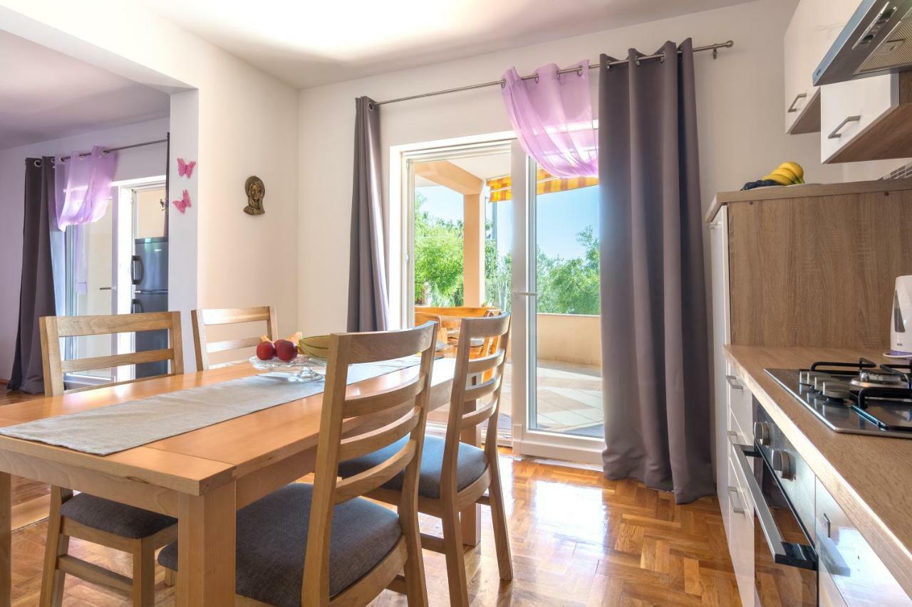 Apartments Lotus Sukošan المظهر الخارجي الصورة