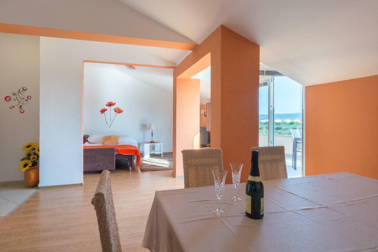 Apartments Lotus Sukošan المظهر الخارجي الصورة