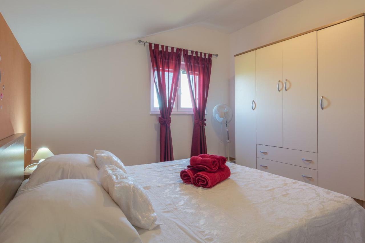 Apartments Lotus Sukošan المظهر الخارجي الصورة